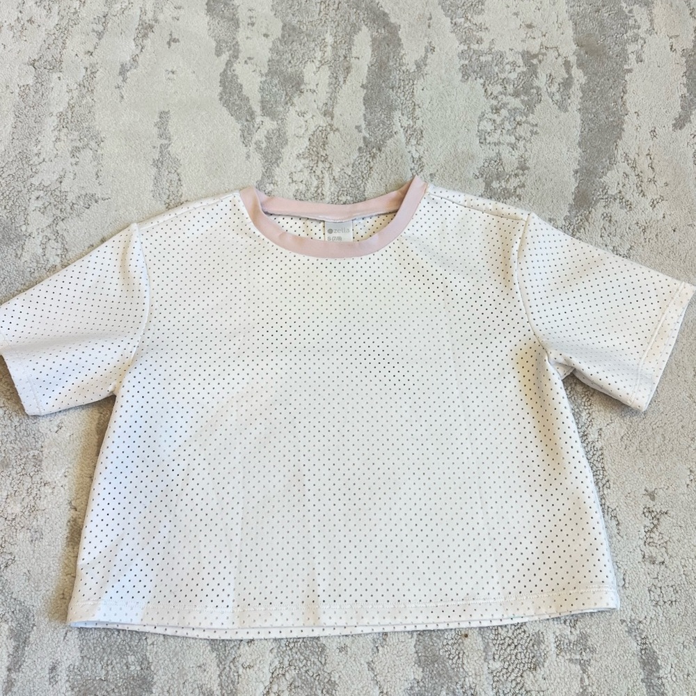 Zella Girl Pink Trim White Quilted Short Sleeve Tee